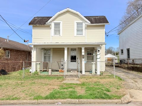 Photo of 172 Hayward Street, Circleville, OH 43113 (MLS # 226007625)