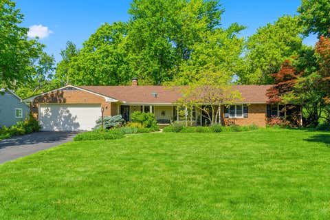 Photo of 3795 Surrey Hill Place, Upper Arlington, OH 43220 (MLS # 226029053)