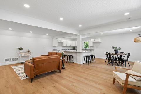 Tiny photo for 8 Brown Avenue, Chillicothe, OH 45601 (MLS # 226024178)