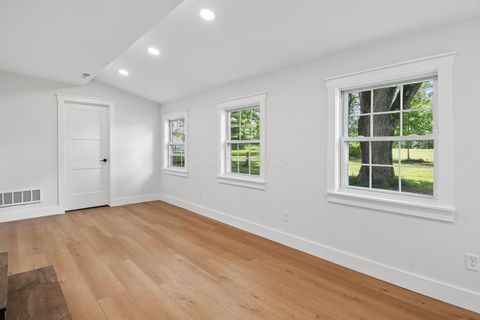 Tiny photo for 8 Brown Avenue, Chillicothe, OH 45601 (MLS # 226024178)