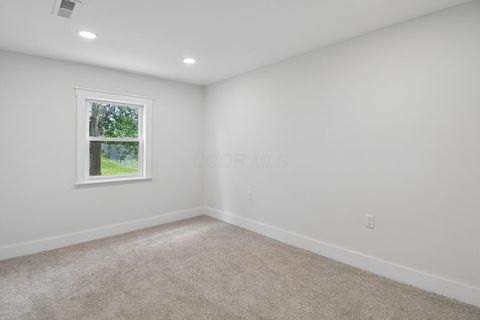 Tiny photo for 8 Brown Avenue, Chillicothe, OH 45601 (MLS # 226024178)
