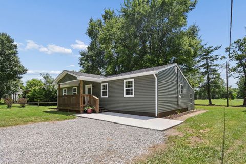 Tiny photo for 8 Brown Avenue, Chillicothe, OH 45601 (MLS # 226024178)