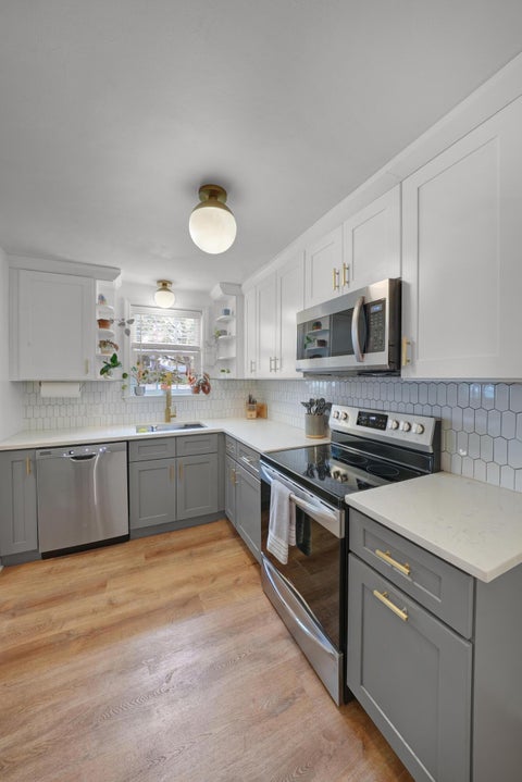 Tiny photo for 1006 Chambers Circle, Columbus, OH 43212 (MLS # 226035622)