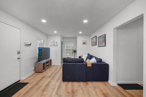 Tiny photo for 1006 Chambers Circle, Columbus, OH 43212 (MLS # 226035622)