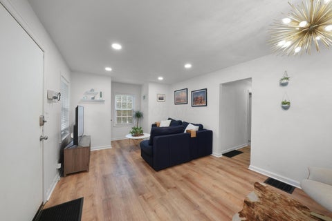 Tiny photo for 1006 Chambers Circle, Columbus, OH 43212 (MLS # 226035622)