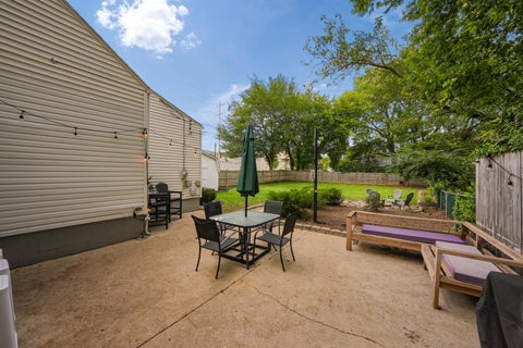 Tiny photo for 1006 Chambers Circle, Columbus, OH 43212 (MLS # 226035622)