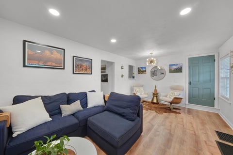 Tiny photo for 1006 Chambers Circle, Columbus, OH 43212 (MLS # 226035622)