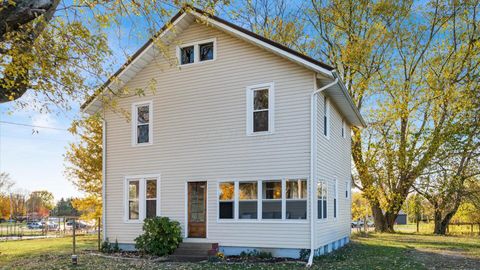 Photo of 1953 Horns Hill Road NE, Newark, OH 43055 (MLS # 225042599)