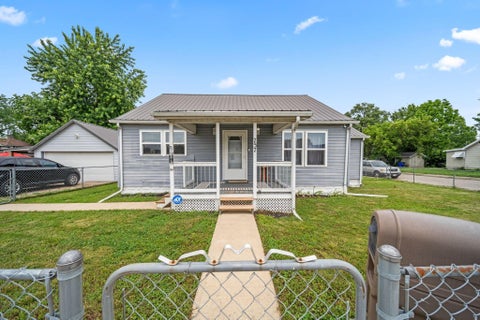 Tiny photo for 757 E Water Street, Chillicothe, OH 45601 (MLS # 226019028)