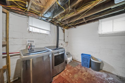 Tiny photo for 757 E Water Street, Chillicothe, OH 45601 (MLS # 226019028)