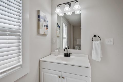 Tiny photo for 756 Seymour Avenue, Columbus, OH 43205 (MLS # 225042091)