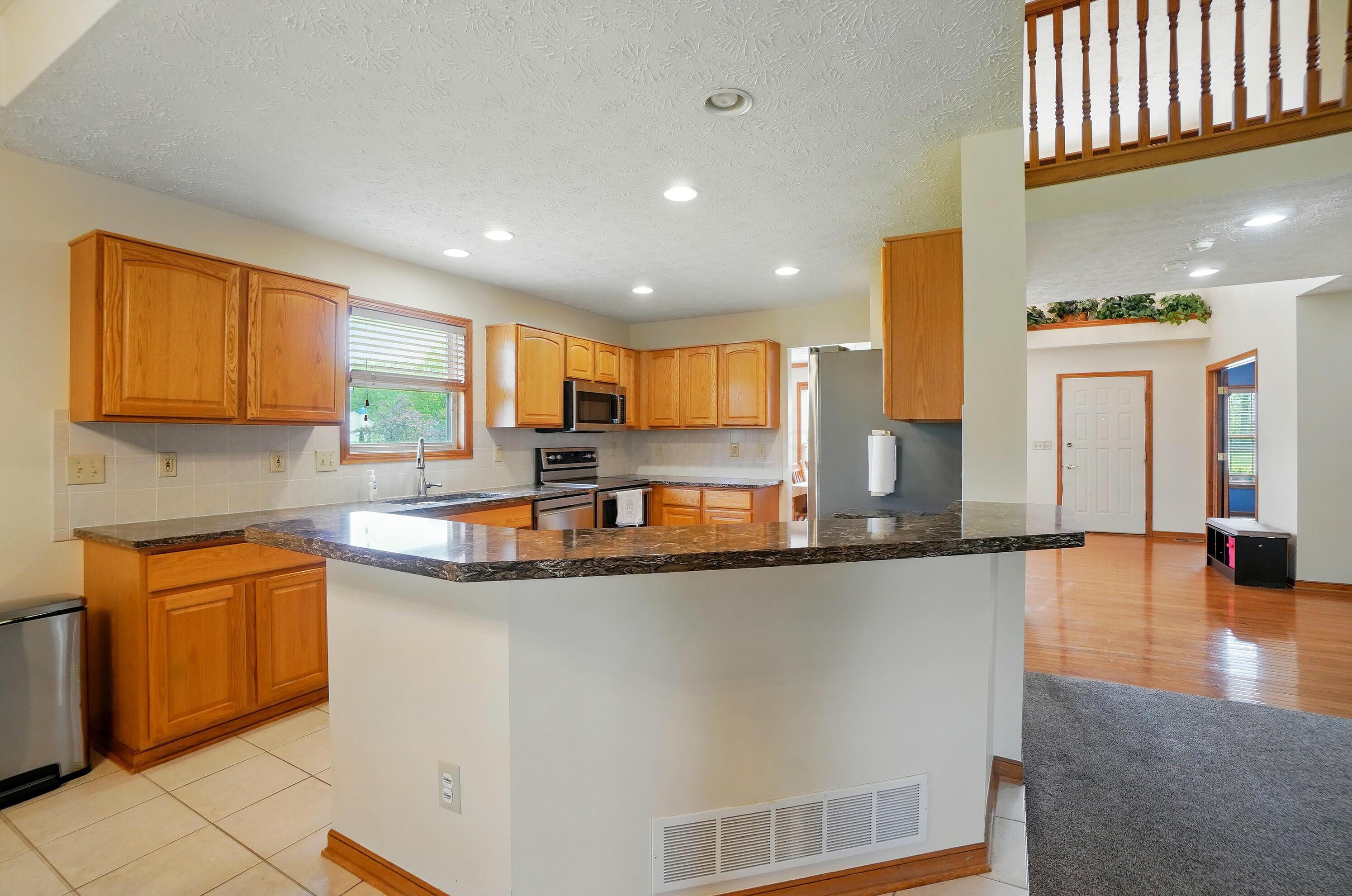 1775 Harrison Pond Drive, New Albany, Ohio image 14