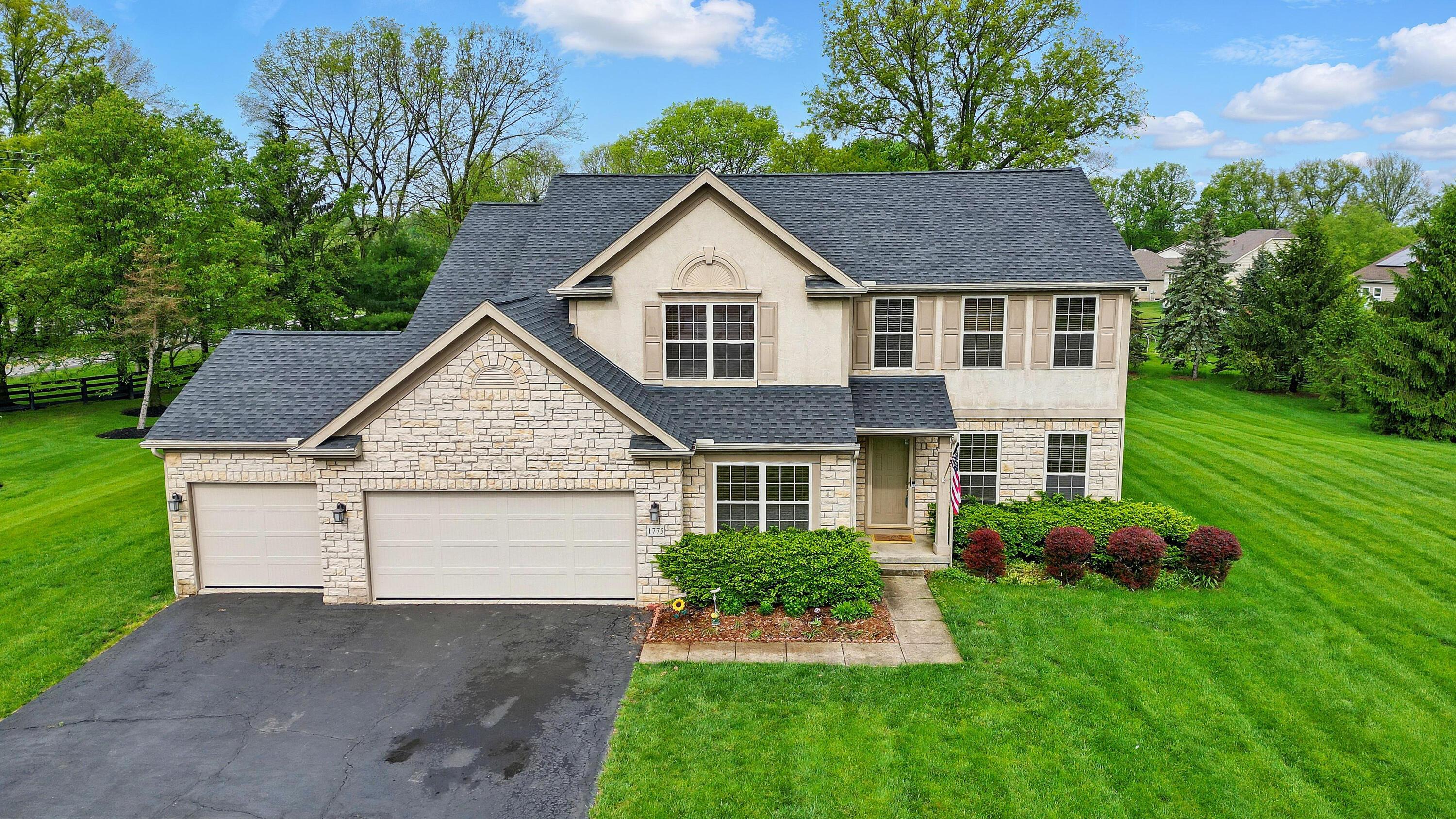1775 Harrison Pond Drive, New Albany, Ohio image 2