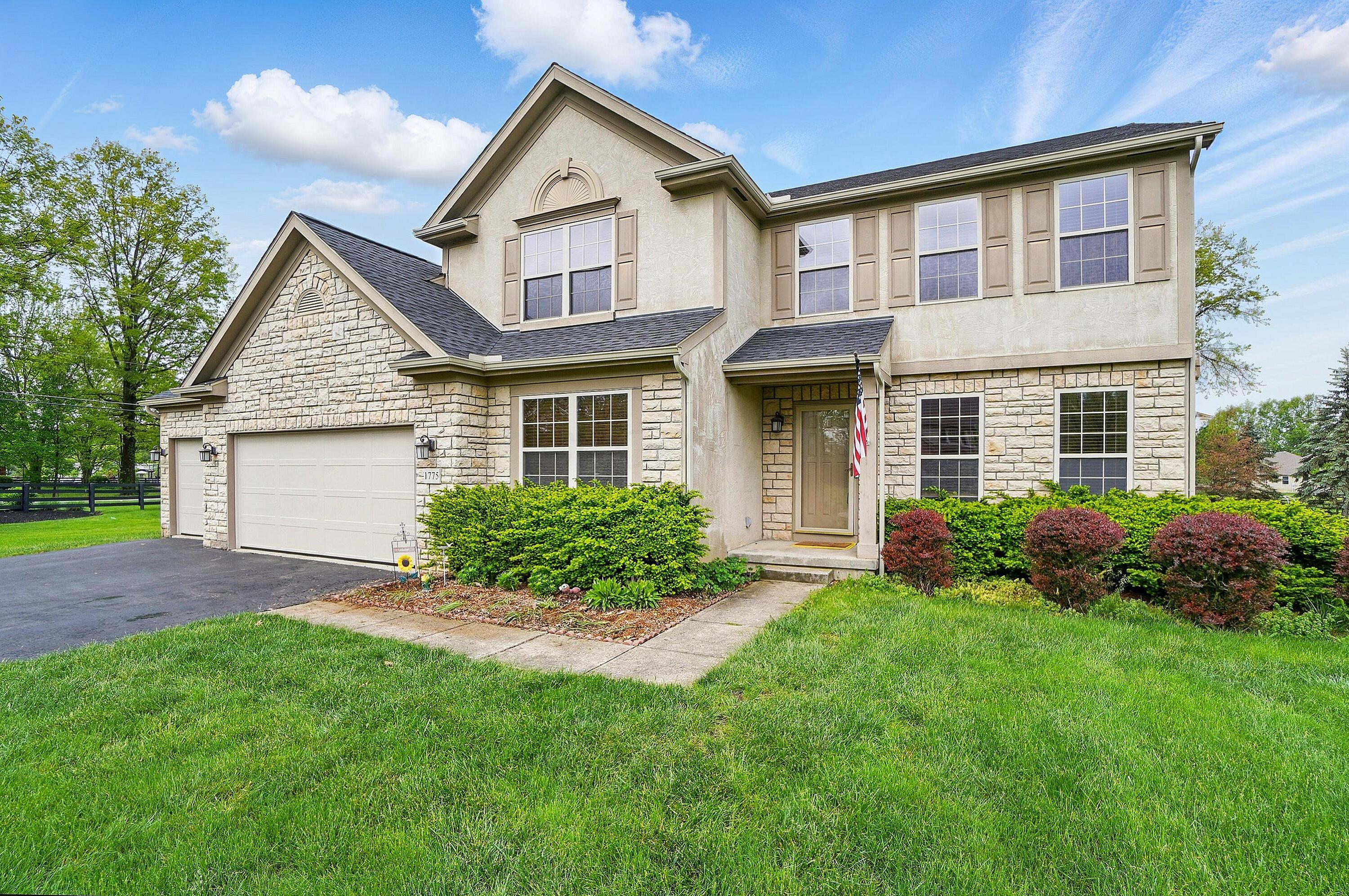 1775 Harrison Pond Drive, New Albany, Ohio image 1