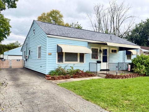 Photo of 1054 S James Road, Columbus, OH 43227 (MLS # 226035854)
