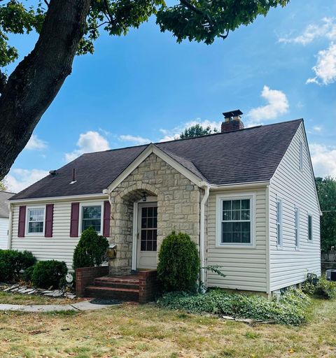 Photo of 587 Richards Road, Columbus, OH 43214 (MLS # 225036236)