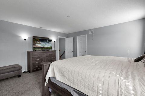 Tiny photo for 2940 Sussex Place Drive, Grove City, OH 43123 (MLS # 226005771)