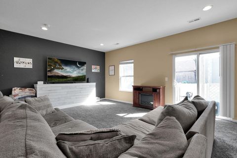 Tiny photo for 2940 Sussex Place Drive, Grove City, OH 43123 (MLS # 226005771)