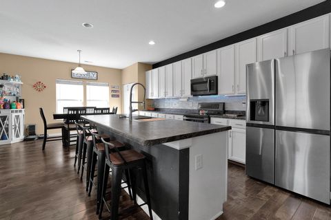 Tiny photo for 2940 Sussex Place Drive, Grove City, OH 43123 (MLS # 226005771)