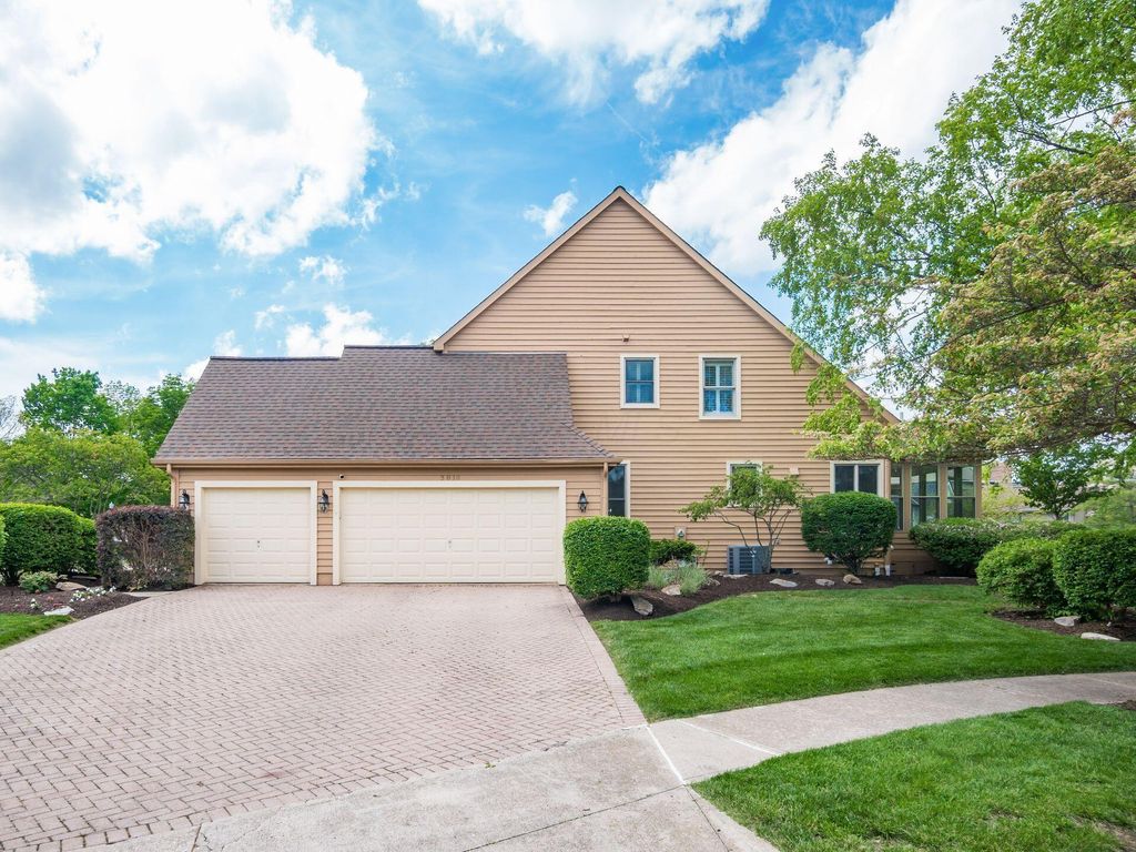 Photo of 3818 Riverwatch Lane, Columbus, OH 43221 (MLS # 226014389)