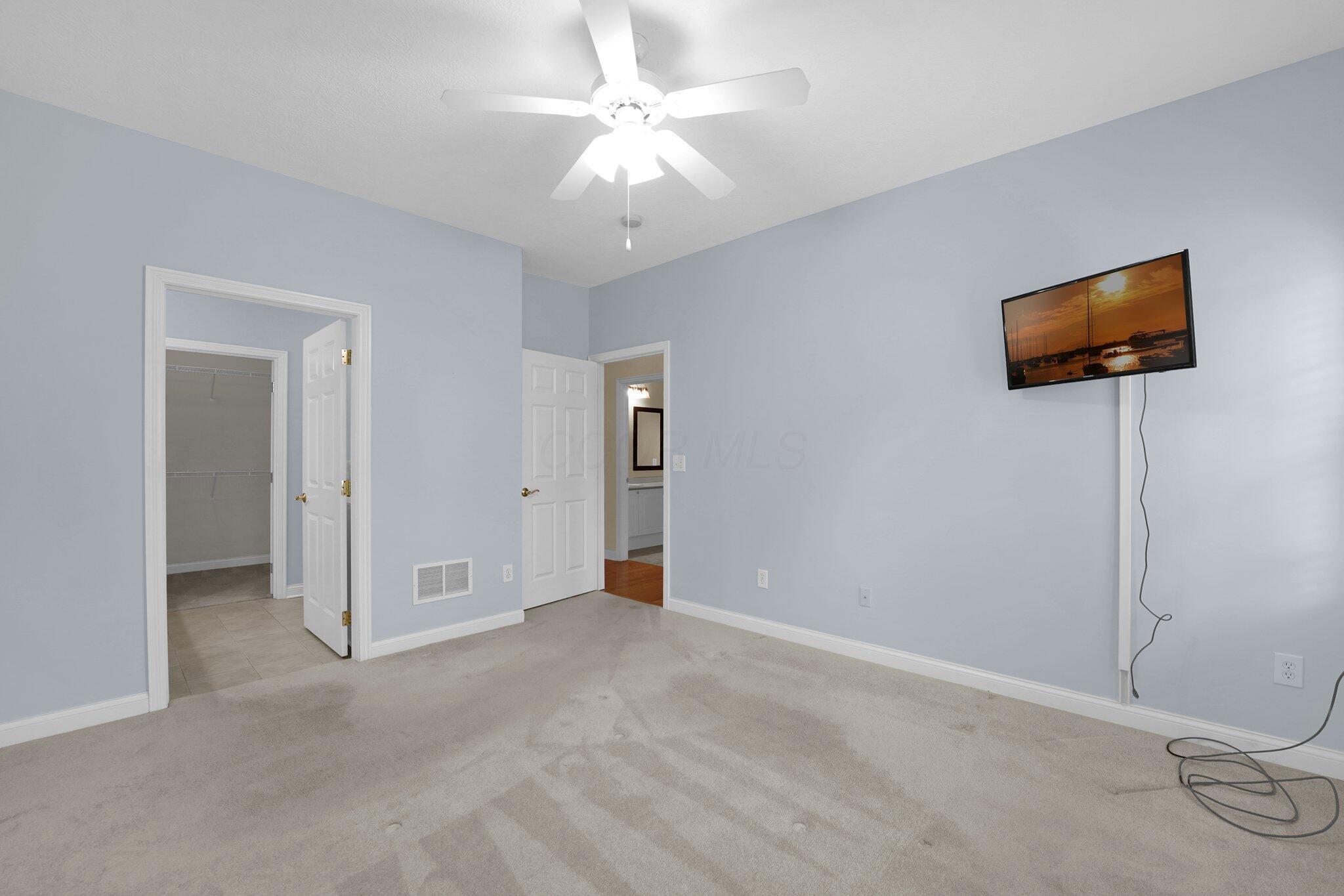 906 Villas Drive, Pataskala, Ohio image 16