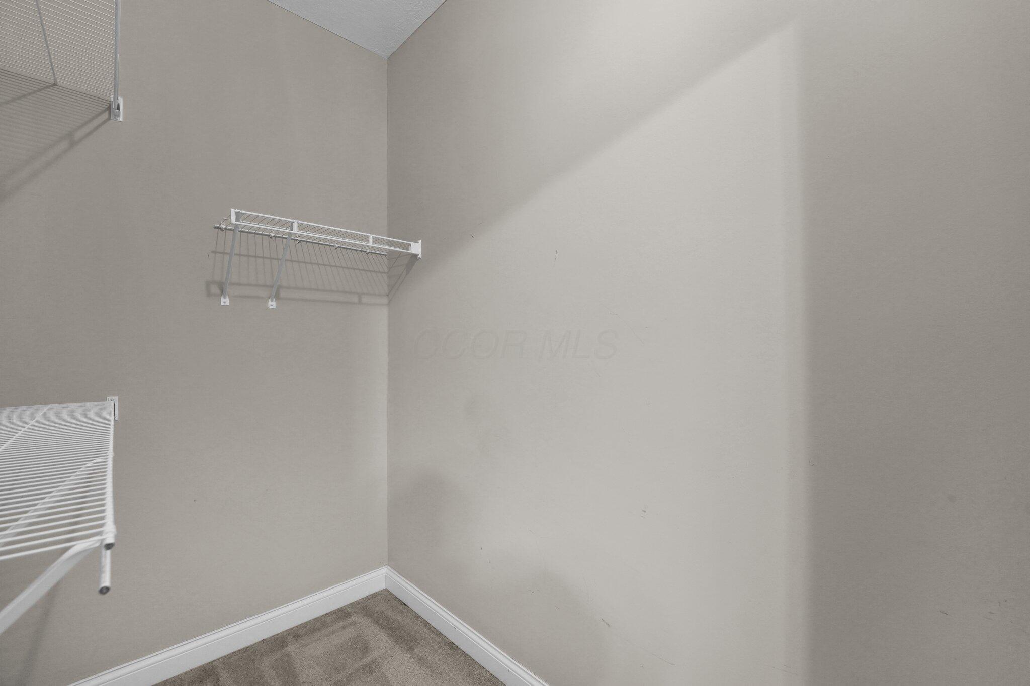 906 Villas Drive, Pataskala, Ohio image 25