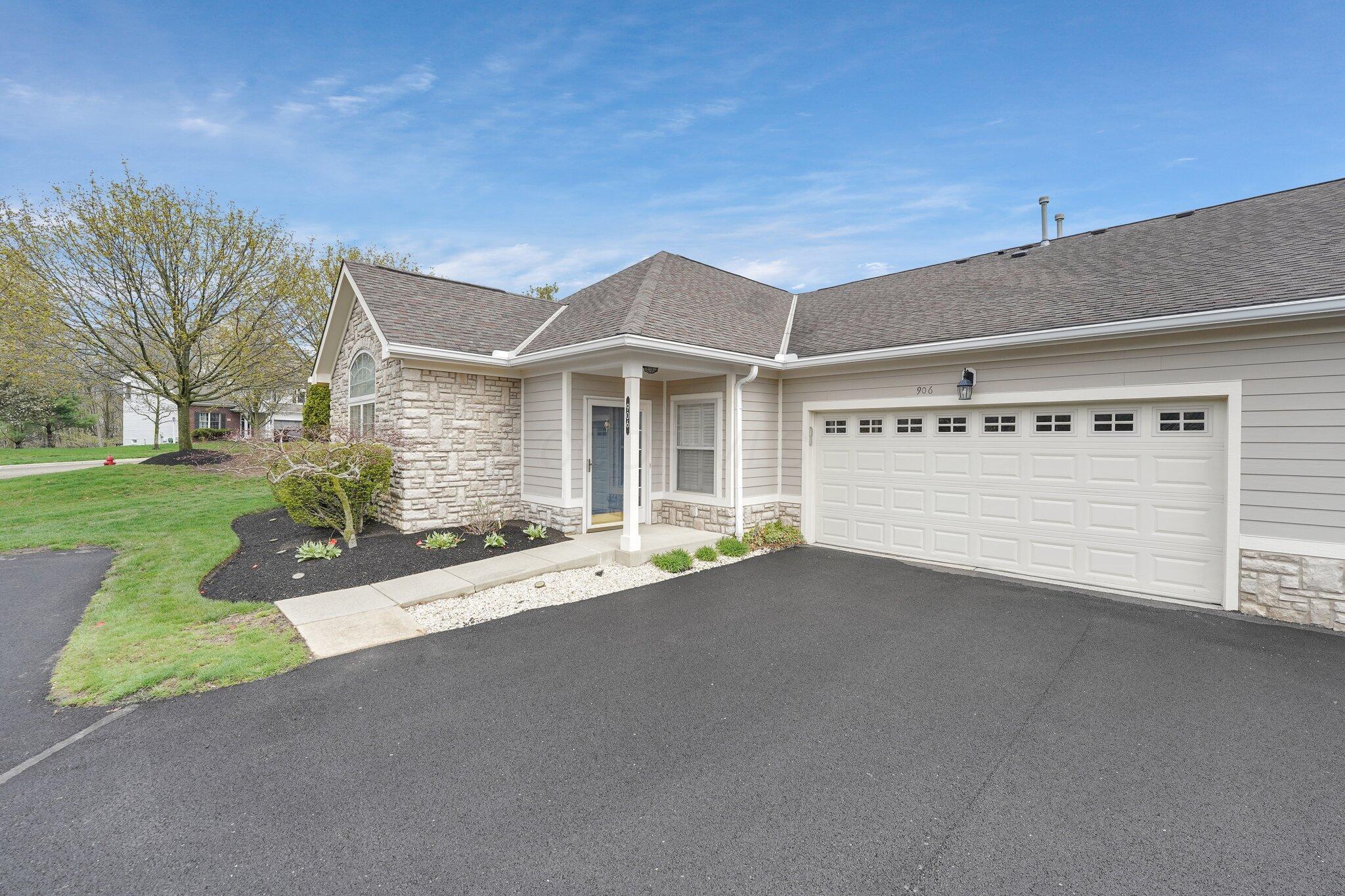906 Villas Drive, Pataskala, Ohio image 28