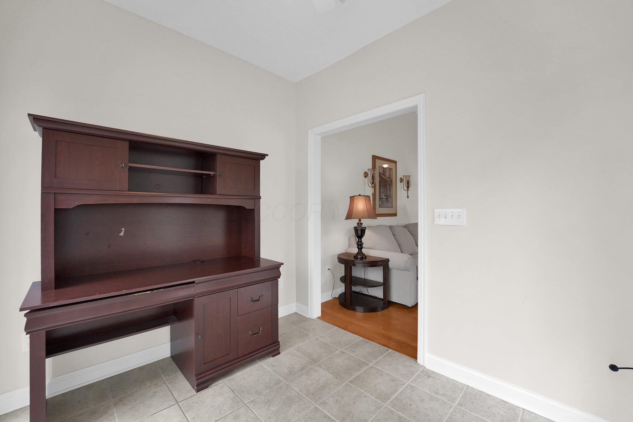 906 Villas Drive, Pataskala, Ohio image 15