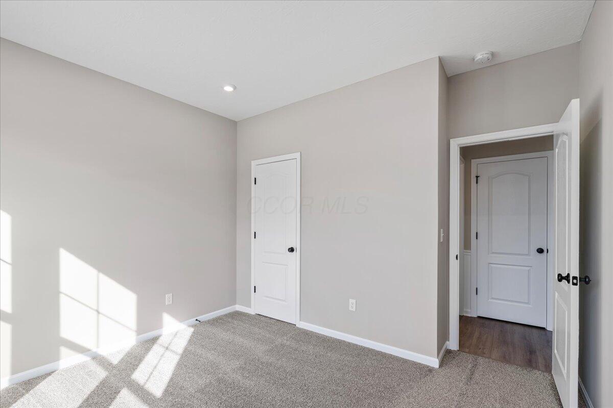 6006 Windcliff Drive, Grove City, Ohio image 24