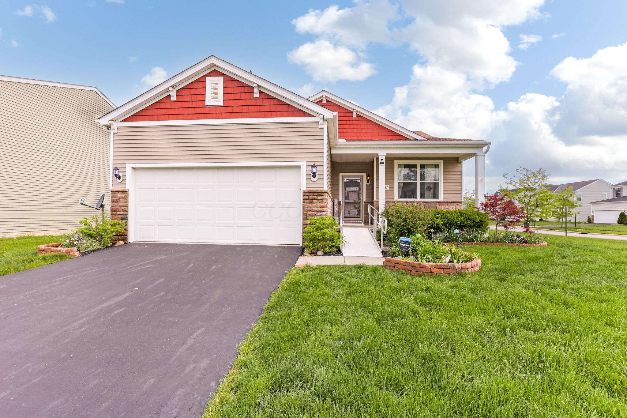 287 Glen Crossing Drive, Etna, Ohio image 2