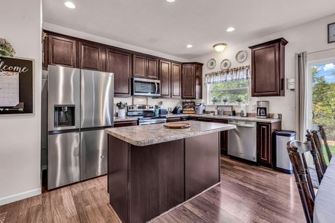 Tiny photo for 109 Butternut Cove Place, Johnstown, OH 43031 (MLS # 225039649)