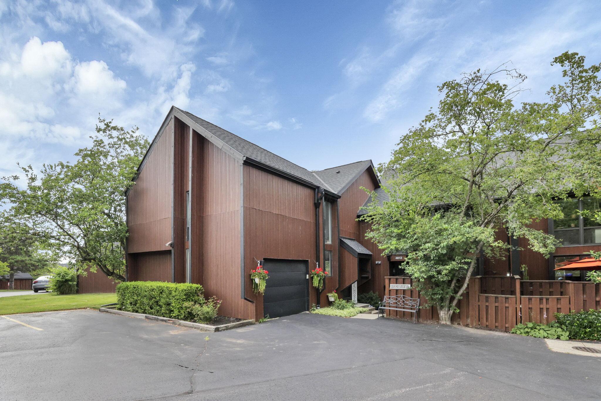 4810 Crazy Horse Lane, Westerville, Ohio image 1