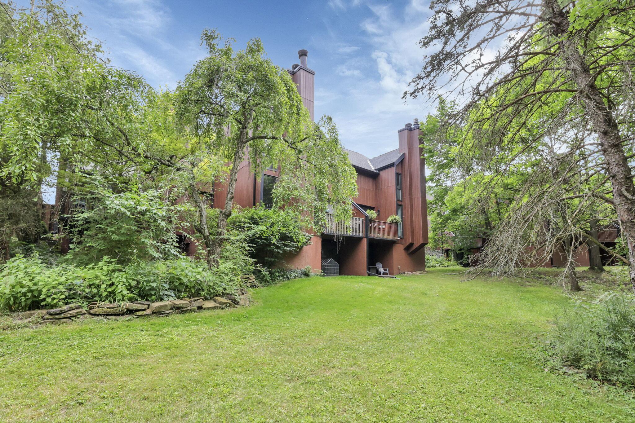 4810 Crazy Horse Lane, Westerville, Ohio image 2