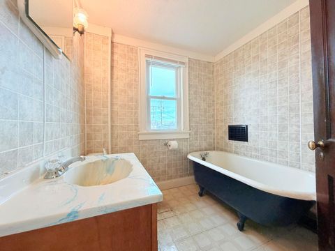 Tiny photo for 758 Hanford Street, Columbus, OH 43206 (MLS # 226000748)