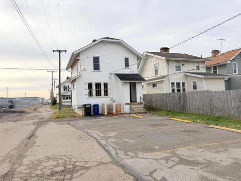 Tiny photo for 758 Hanford Street, Columbus, OH 43206 (MLS # 226000748)