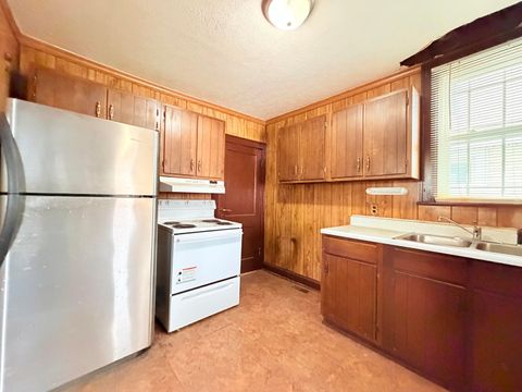 Tiny photo for 758 Hanford Street, Columbus, OH 43206 (MLS # 226000748)