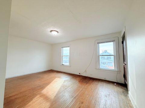 Tiny photo for 758 Hanford Street, Columbus, OH 43206 (MLS # 226000748)