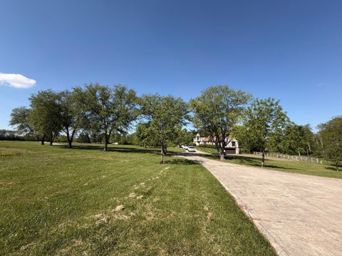 Photo of 3191 Spring Valley Road, London, OH 43140 (MLS # 226033621)