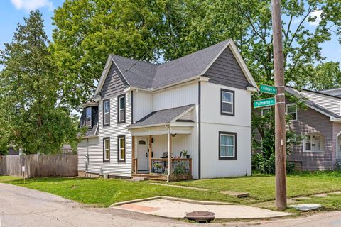 Photo of 181 S Oakley Avenue, Columbus, OH 43204 (MLS # 226024460)