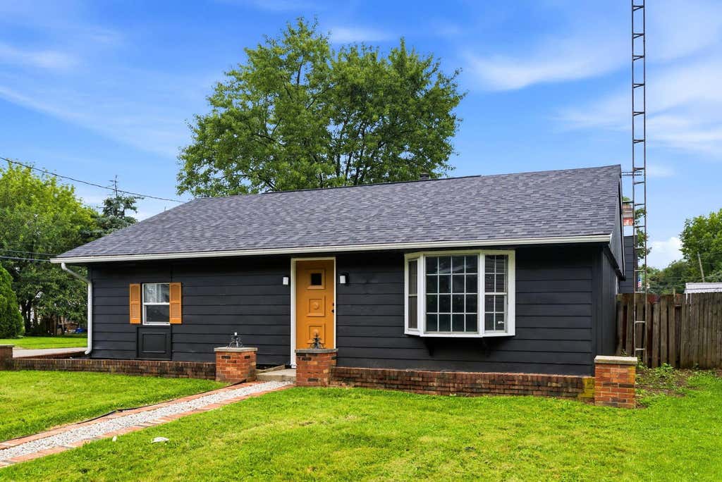 Photo of 589 Uncapher Avenue, Marion, OH 43302 (MLS # 226031071)