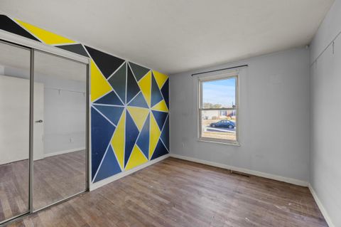Tiny photo for 3881 Lexmont Road S, Columbus, OH 43228 (MLS # 225037786)