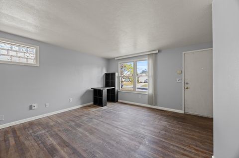 Tiny photo for 3881 Lexmont Road S, Columbus, OH 43228 (MLS # 225037786)