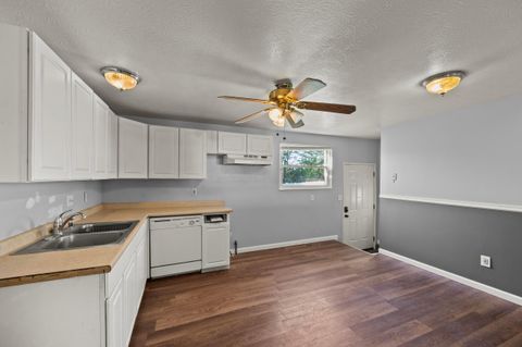 Tiny photo for 3881 Lexmont Road S, Columbus, OH 43228 (MLS # 225037786)