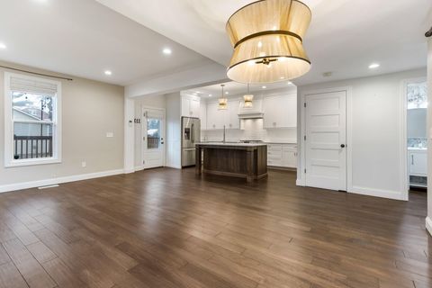 Photo of 473 E Sycamore Street, Columbus, OH 43206 (MLS # 225046245)