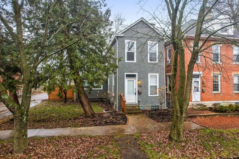 Photo of 473 E Sycamore Street, Columbus, OH 43206 (MLS # 225046245)