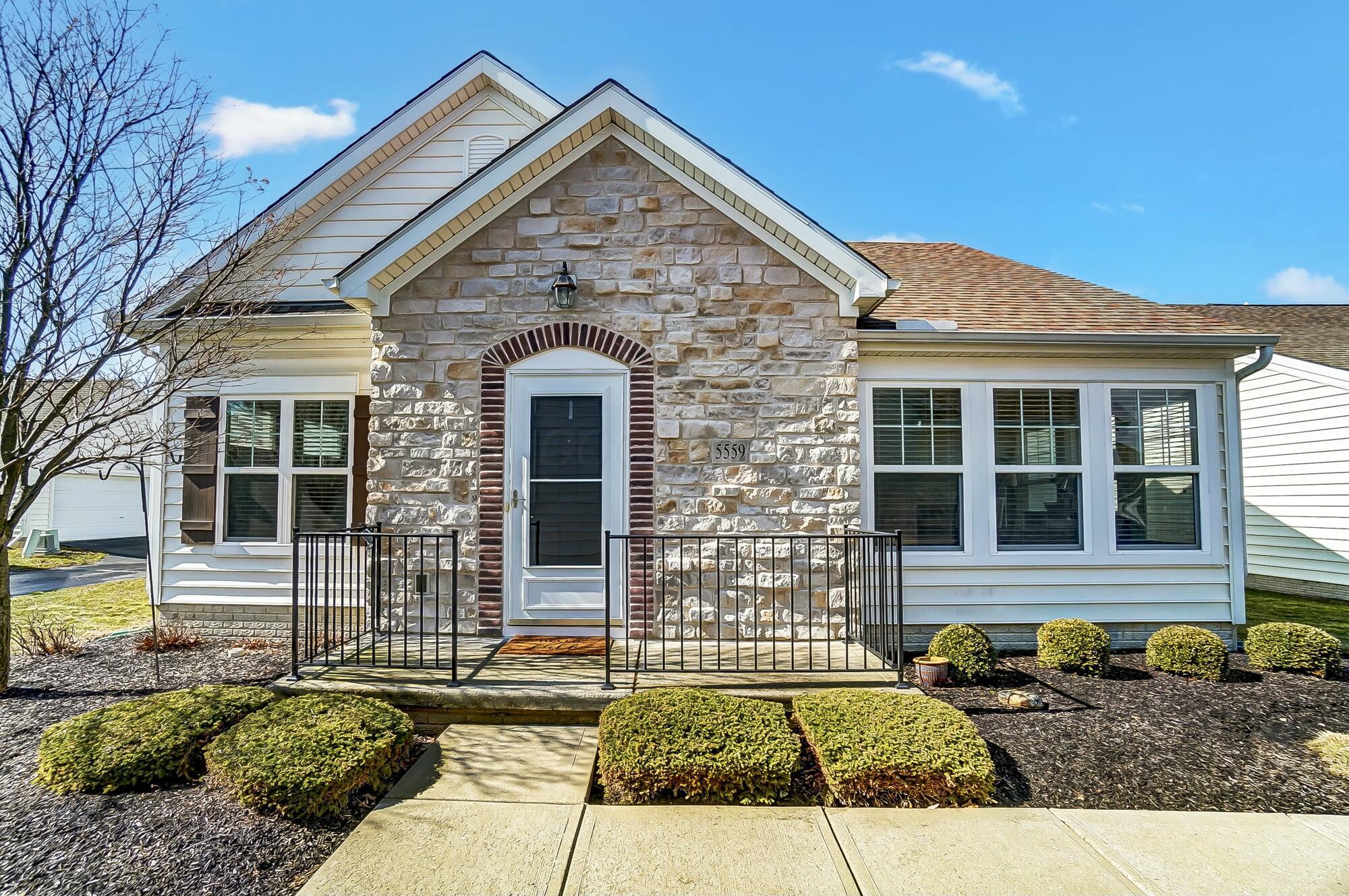 5559 Tumbling Creek Drive #54, Dublin, Ohio image 38