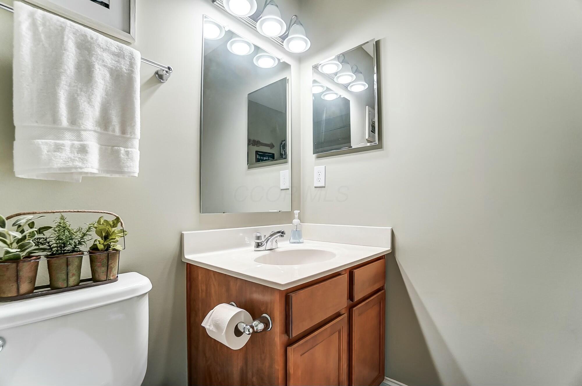 5559 Tumbling Creek Drive #54, Dublin, Ohio image 28