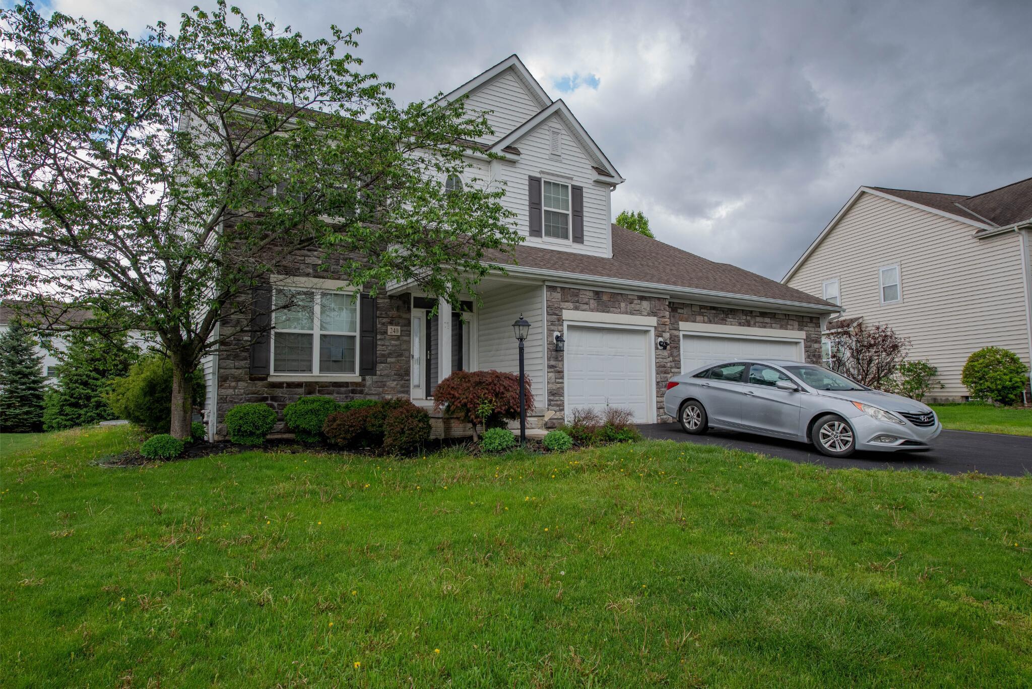 240 Fox Glen Drive, Pickerington, Ohio image 4