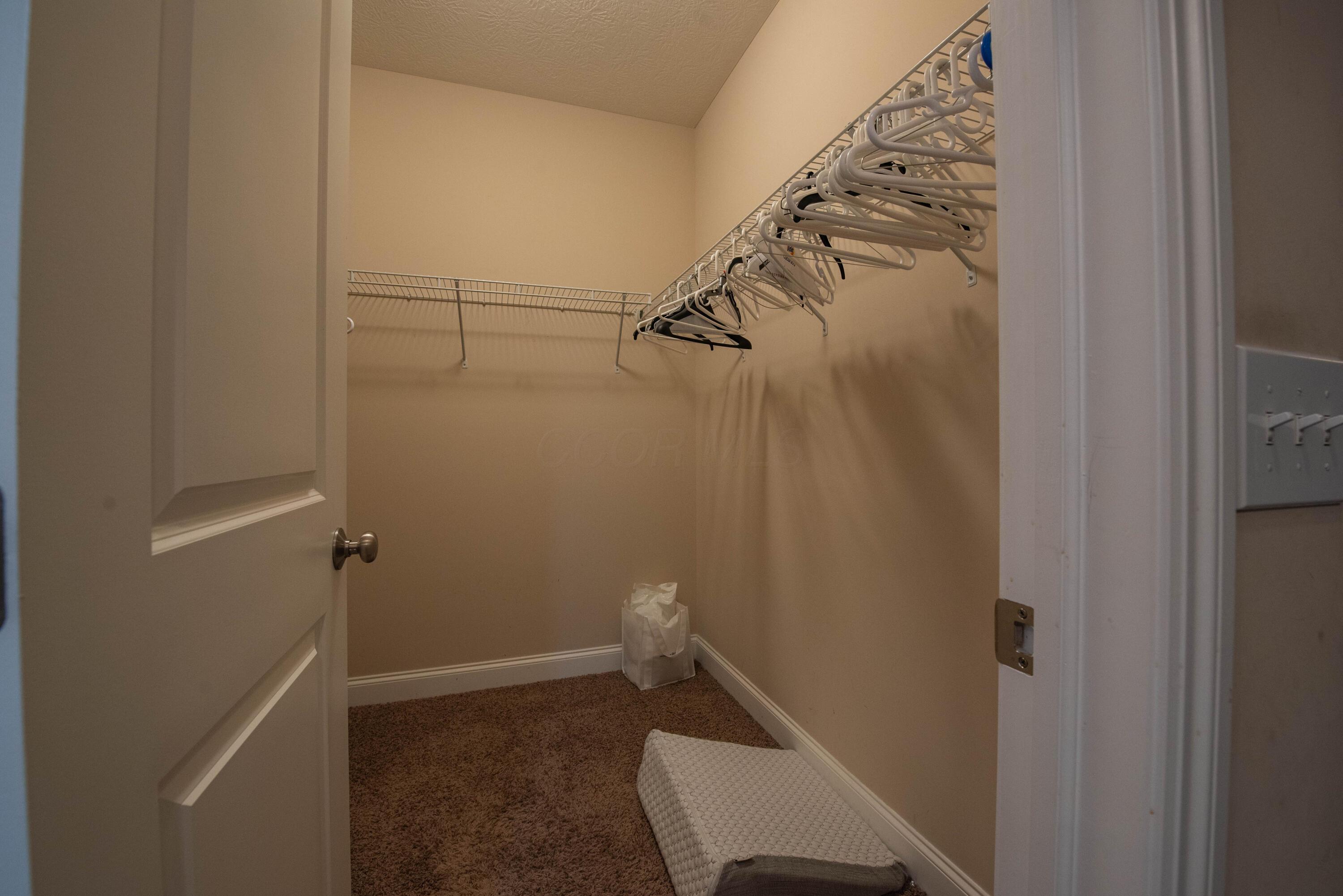 240 Fox Glen Drive, Pickerington, Ohio image 16