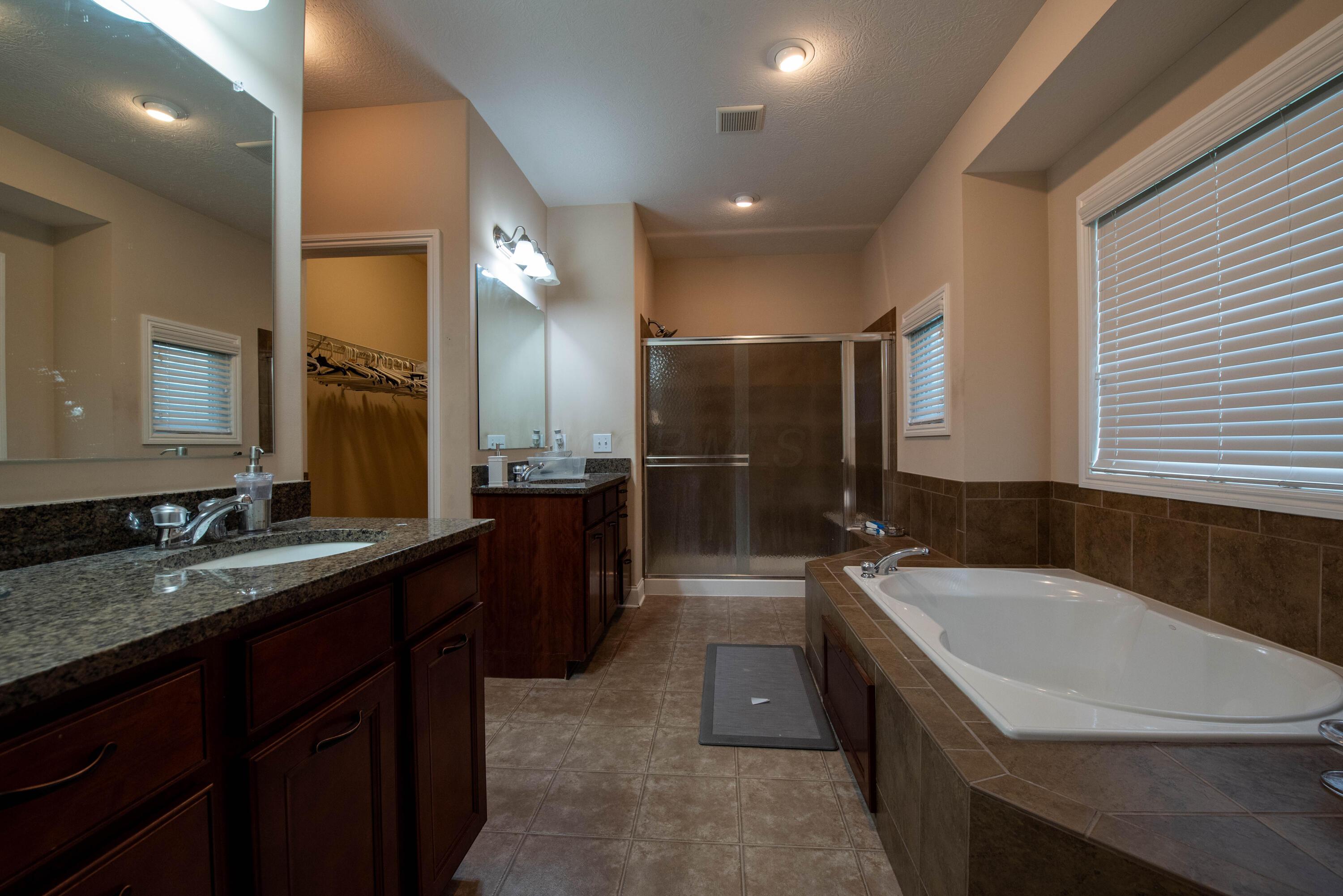 240 Fox Glen Drive, Pickerington, Ohio image 19